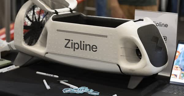 Drone de entrega da Zipline em exposicao (foto ilustrativa)